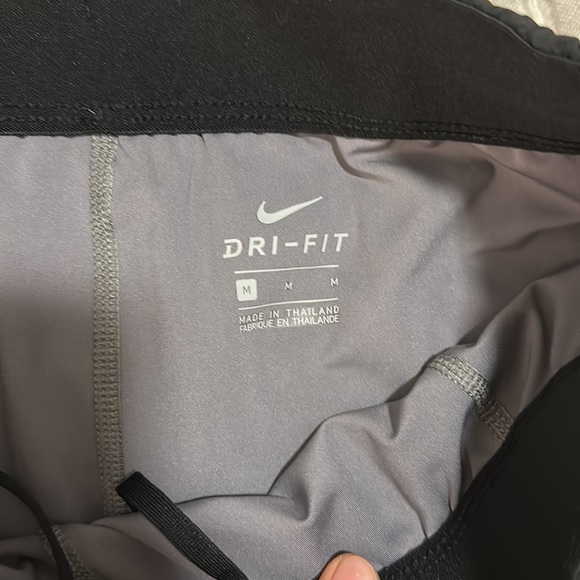 Nike Women’s running shorts - Picture 2 of 3